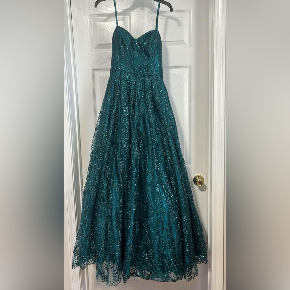 Blondie Nites Green Sequin Formal Dress